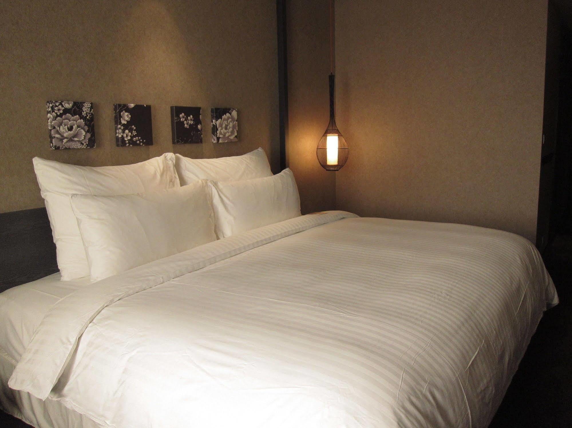 גאושיונג Hotel Dua מראה חיצוני תמונה